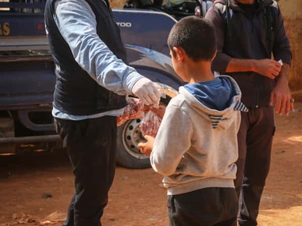 ذبائح لاهالينا في المخيمات ...