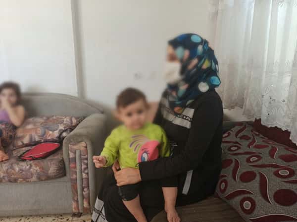 عائلة وأيتام بلا معيل؛ من يساعدهم
