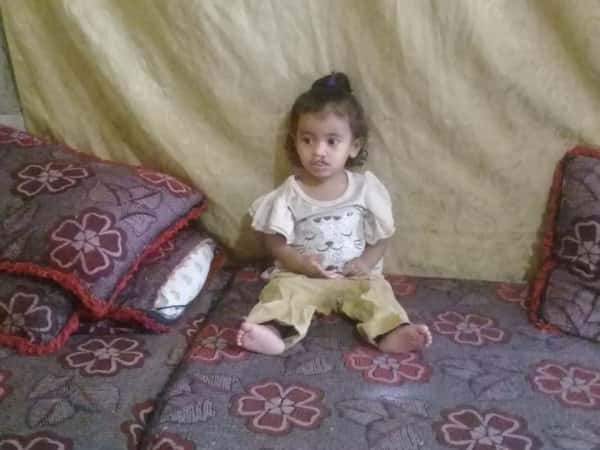 طفلة تحتاج إلى عملية