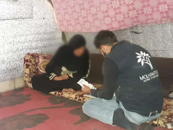 أرملة مريضة في خيمة بحاجة للدواء