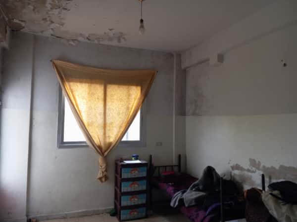 أعباء ثقيلة ودخل محدود