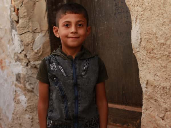 Salah est un enfant orphelin a besoin de votre aide