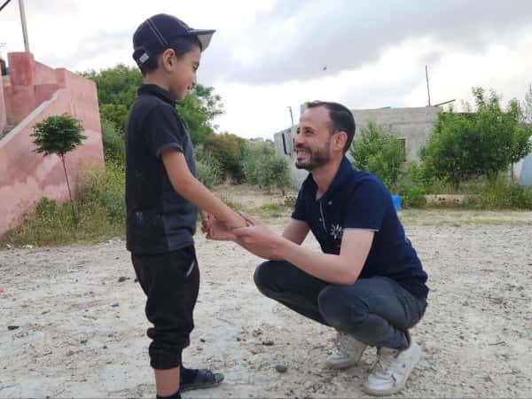 Ismael is a child facing pain that exceeds his age!