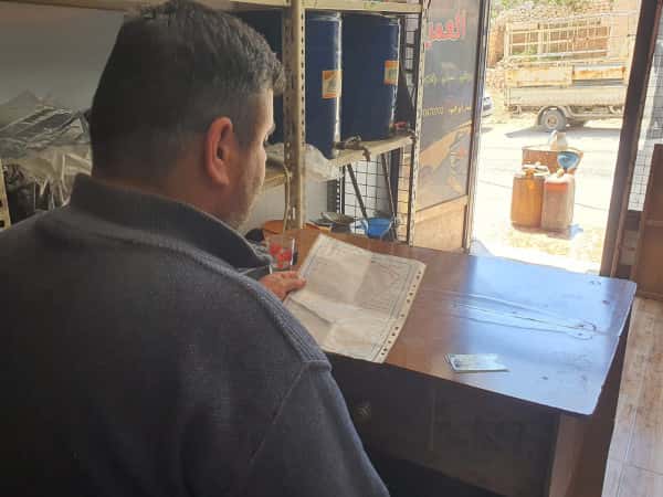 المرض يزيد من متاعب العم عمار فهل هناك من يسانده