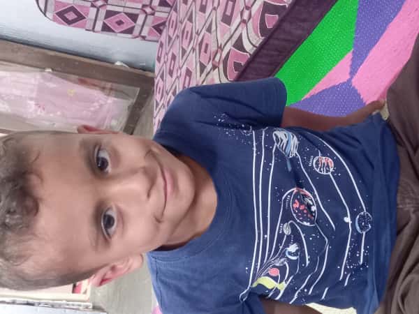 Ghazwan, a child who has lost his father.