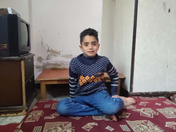 جود يتيمٌ يناشد إنسانيتكم