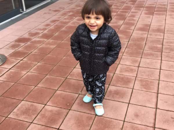 يافا تحتفل بعيد ميلادها الثاني مع اطفال المخيمات السوريين