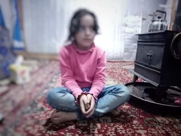 طفلة في السادسة بحاجة تنظير حنجرة