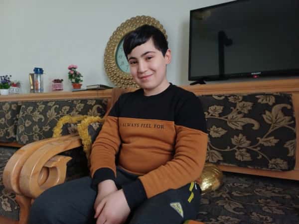 سيف طفل يتيم من مدينة إدلب