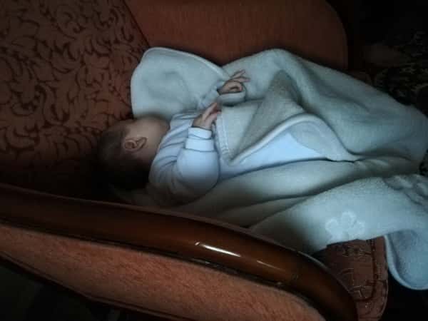 Two sick children whose family can´t offer their treatment costs