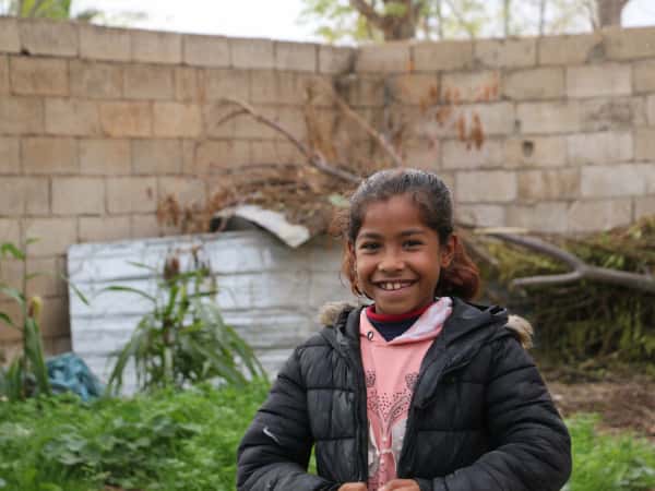 روعة طفلة يتيمة من محافظة الرقة