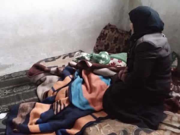 سيدة بحاجة عملية تثبيت فقرات