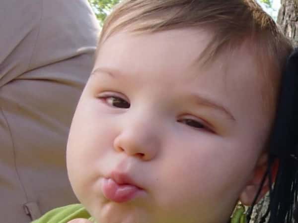 حملة ادخال الفرح والبسمة لاطفال المخيمات