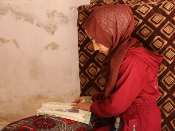 Yasmeen is an orphan kid who needs your support.