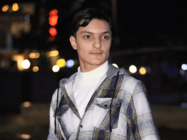 علاء الدين يتيم من إدلب