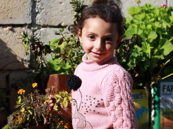 Sondos ist ein Halbwaisenmädchen aus Idlib
