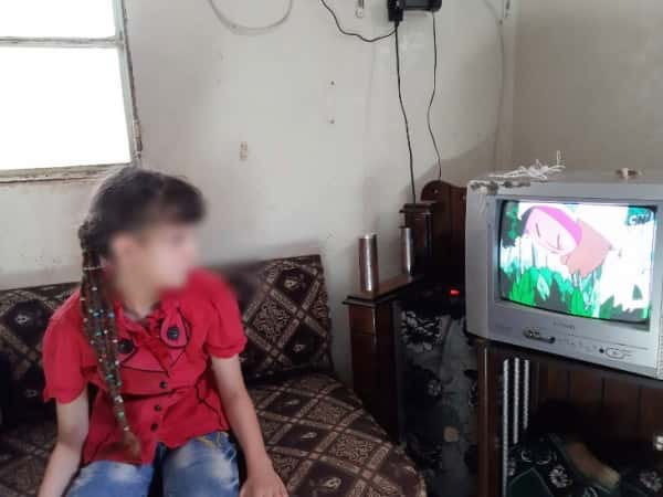 طفلة تعاني من نقص في السمع