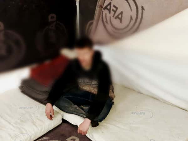 بعد أن تعرض لطلقٍ ناري بدأت معاناة محمد!
