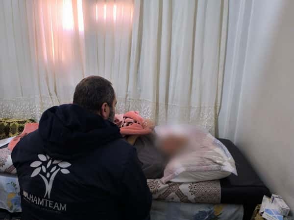 أب مريض وعائلة محتاجة