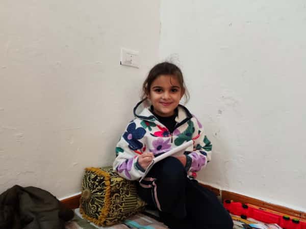 فاطمة الزهراء بحاجة كفالتكم