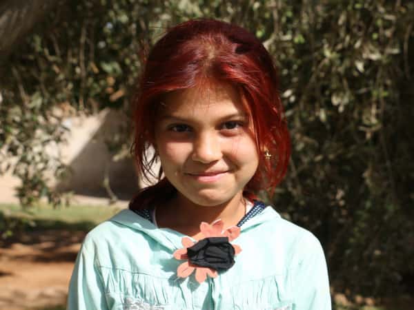 هديل طفلة يتيمة من الرقة