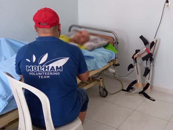 A head injury left him with quadriplegia, Zakaria's family has no sponso