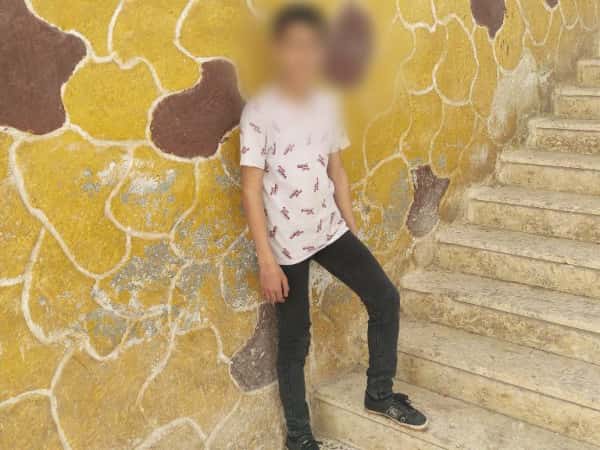 Laith ist ein Kind, das durch das Erdbeben zur Waise wurde.