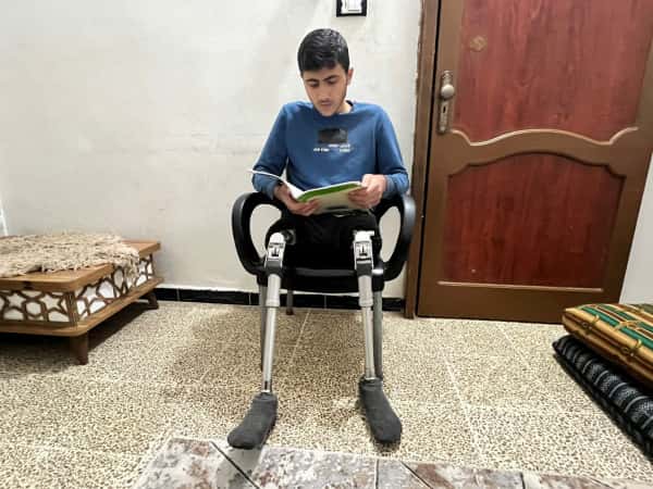 حادث أليم يفقد عثمان ساقيه