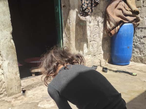 Maysae est une orpheline de la ville de Alep