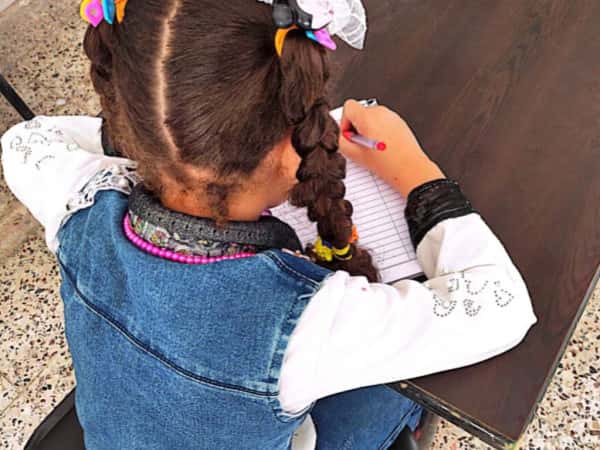 Samira is an orphan child from Homs