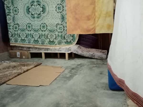 الخالة ثلجة وعائلتها يعيشون ظروف صعبة جداً وهم بحاجة لمساعدتنا