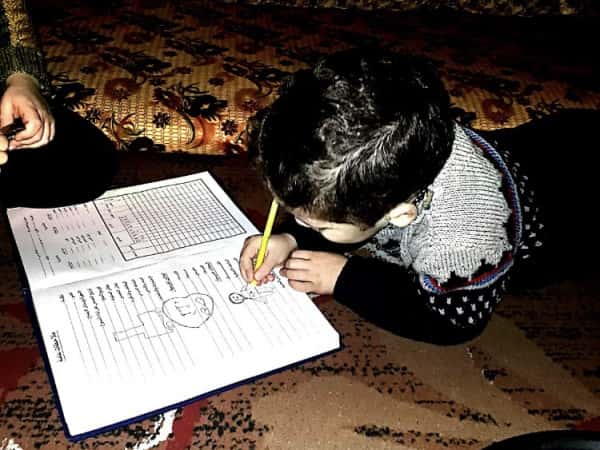 طفل لديه عيب خلقي وبحاجة تدخل جراحي مستعجل