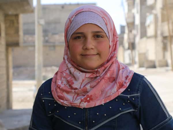 صفاء طفلة يتيمة بحاجة لدعمكم