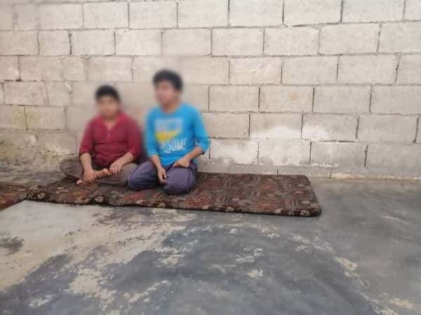 طفل في خيمة يعاني المرض بحاجة للدواء