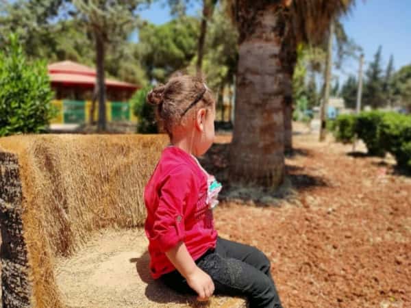 Hanaa is a girl from Idlib