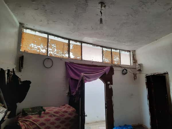 A family in a bad mental state lives in a dilapidated house and needs your help!