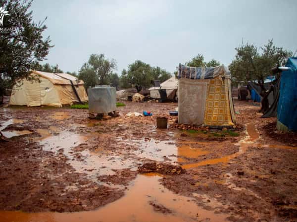 طوارئ - استجابة المخيمات