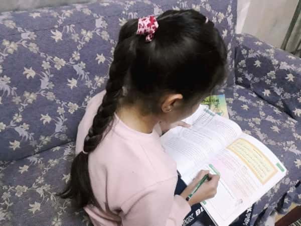Aisha, an orphan from Idlib