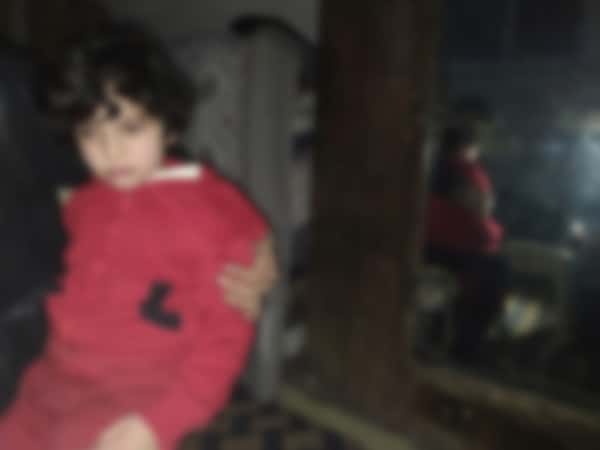 طفلة تعاني من اختناقات