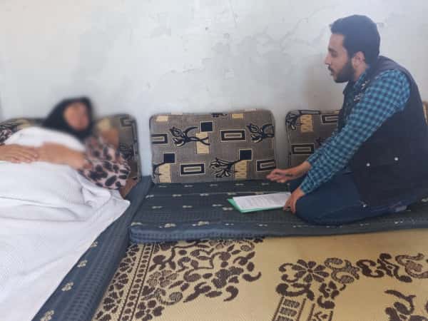 الخالة زنوب أصبحت بحاجة ملحَّة للعلاج ولكن يصعب على عائلتها جمع تكلفة العملية المطلوبة.