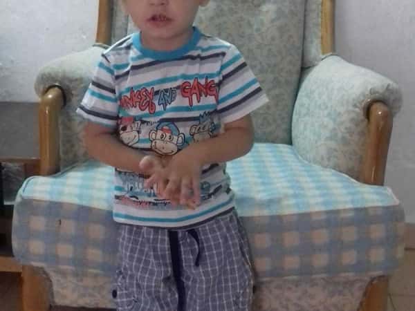 A child needs medical shoes