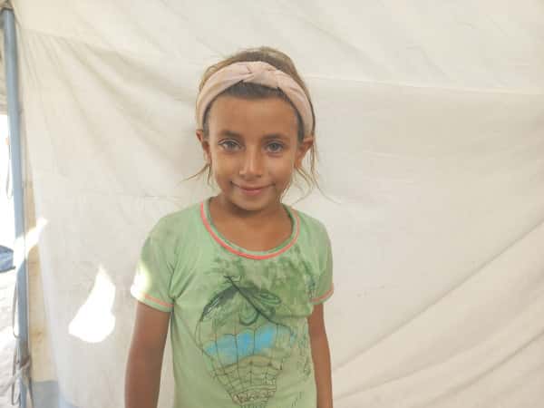 Aya, ein Waisenkind aus Gaza, träumt davon, Lehrerin zu werden!