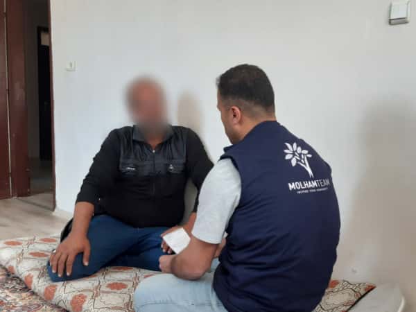 ساعدوا العم بلال حتى يعود نظره صحيحاً