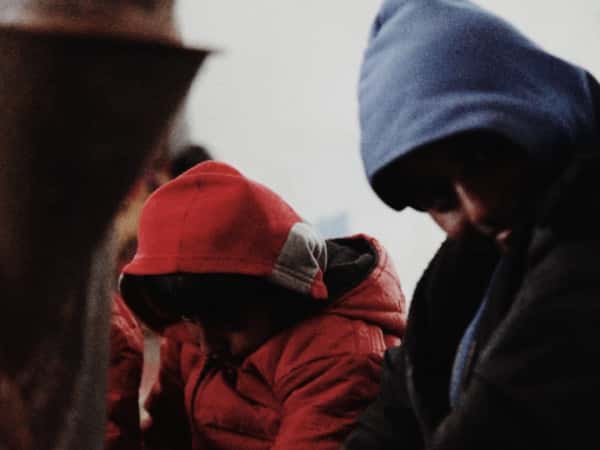Sixteen person live in one house ,five of them are handicap.