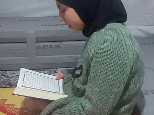 Rawan ist ein Waisenmädchen, braucht eure Hilfe