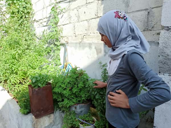 Fatima is orphaned child and needs your support