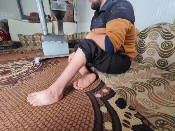 آلام  تثقل حياة حمود