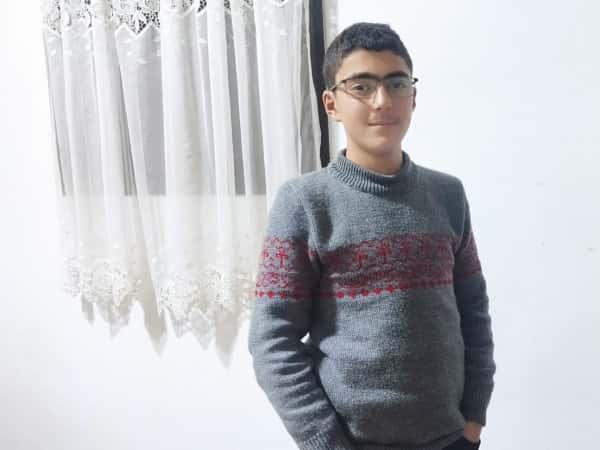 أحمد طفل يتيم من محافظة ادلب