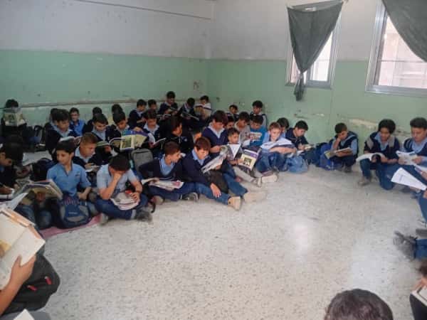 مقعد دراسي !