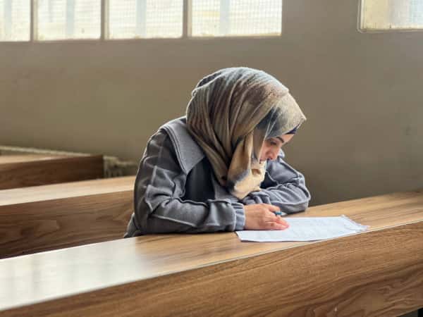 براءة طالبة إرشاد تطمح لإكمال تعليمها الجامعي